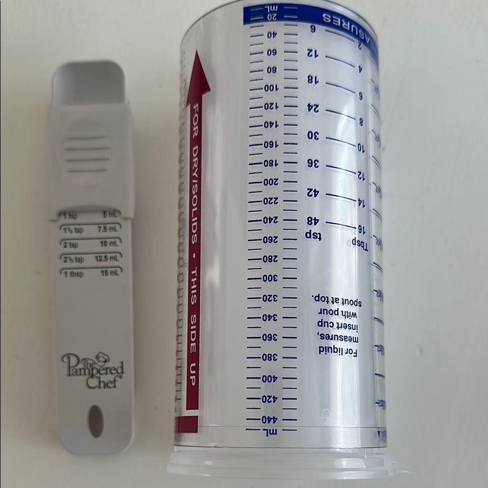 Pampered Chef White and Clear Measuring Set